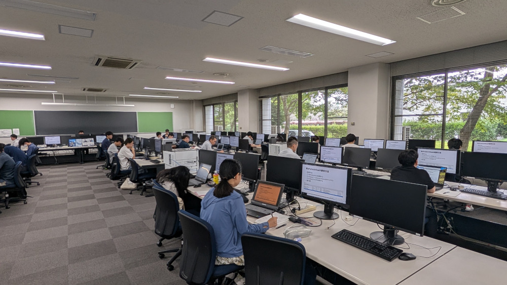 演習形式による本講座の様子