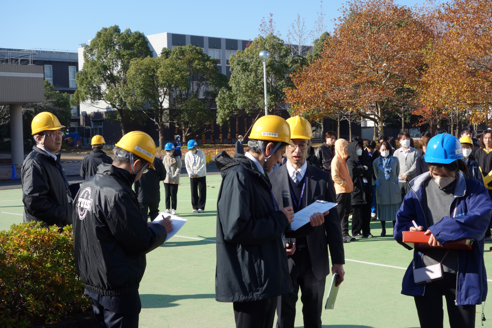 怪我人と災害の状況報告