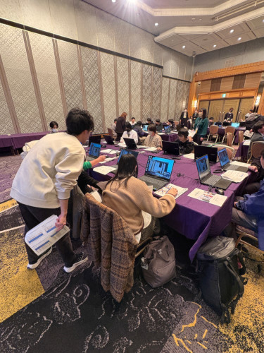 ノートパソコンを実際に操作しながらの体験