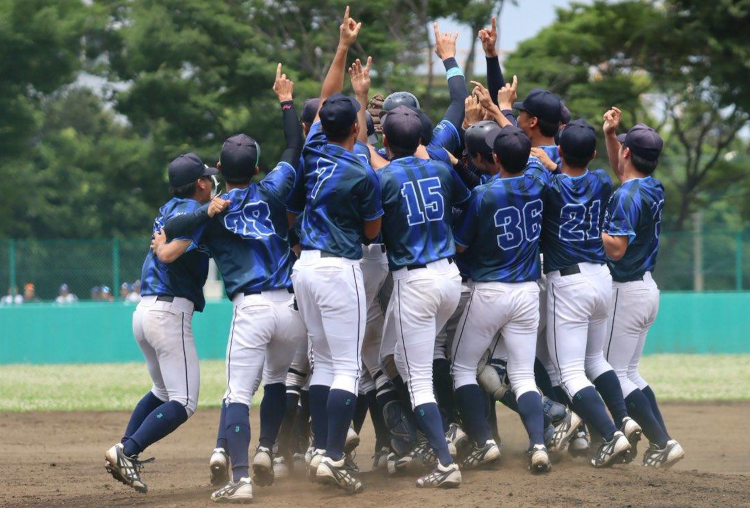tuisbaseballteam.jpg