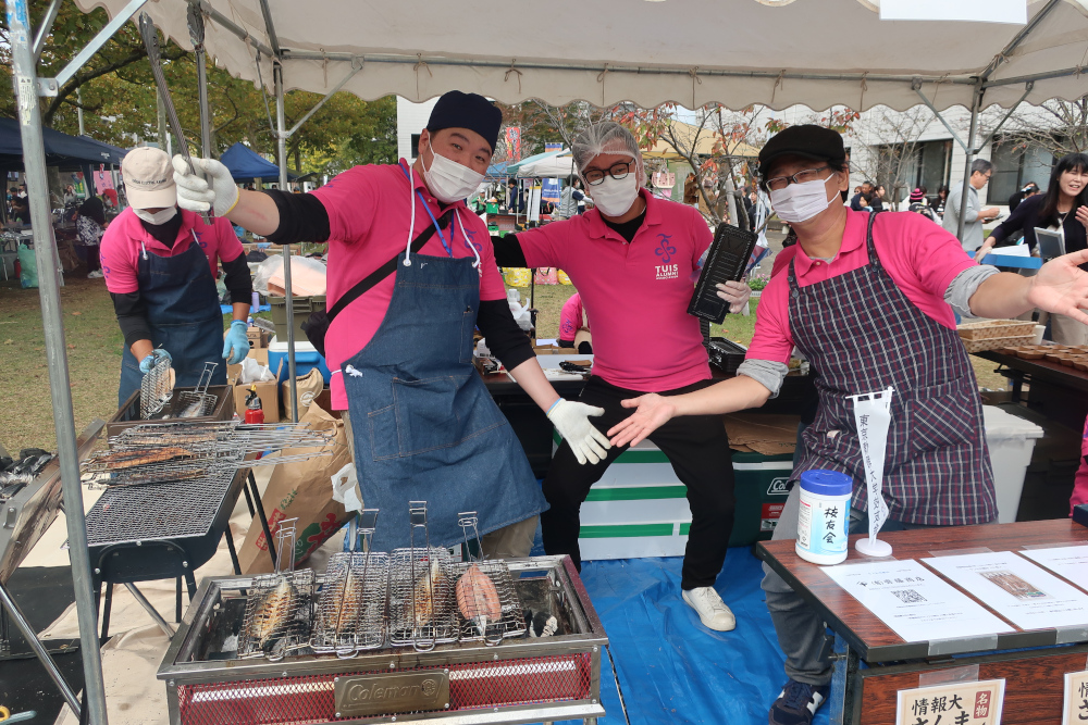 校友会と池田ゼミ合同での出店